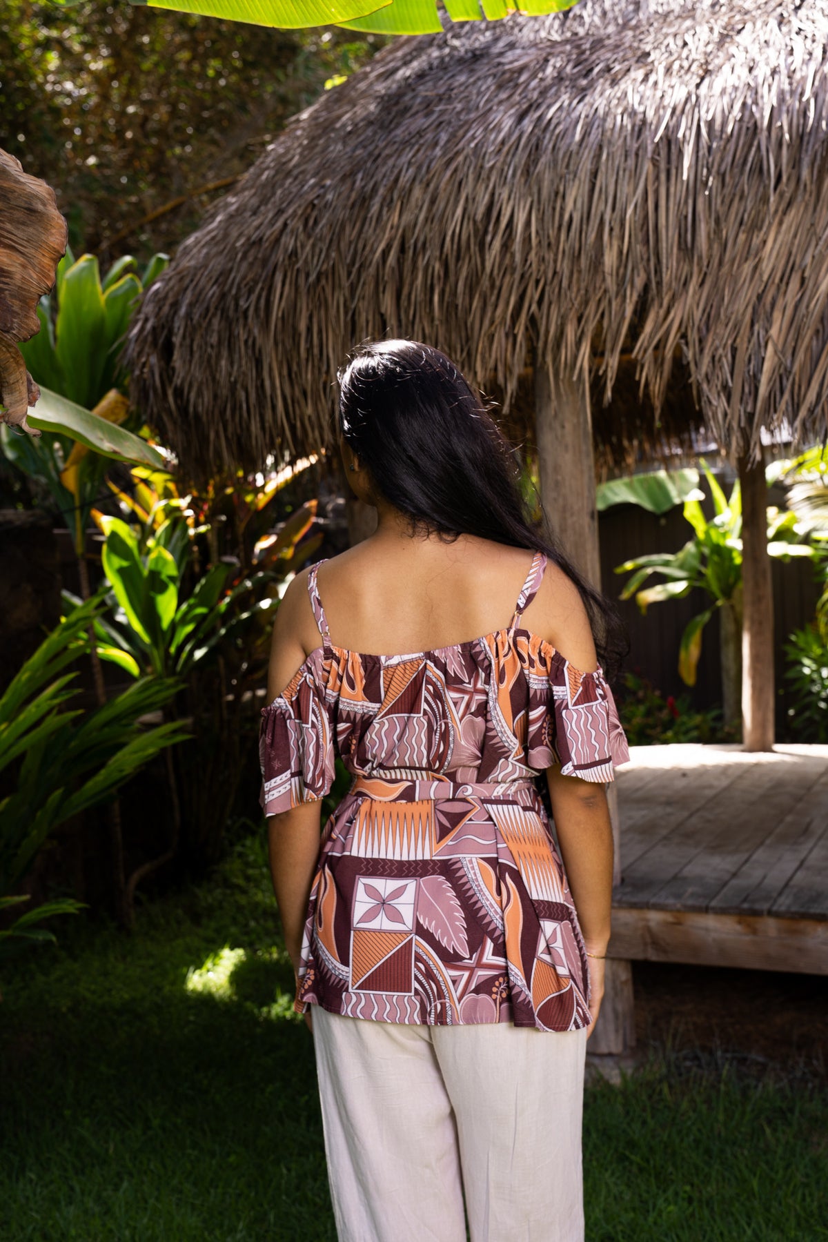 PUA' ĀINA MALIANA TOP
