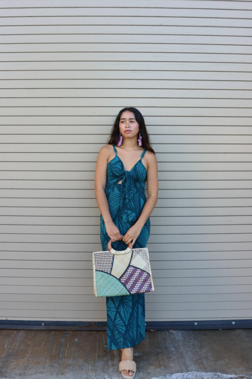 TAPA 2.0 TEMA DRESS