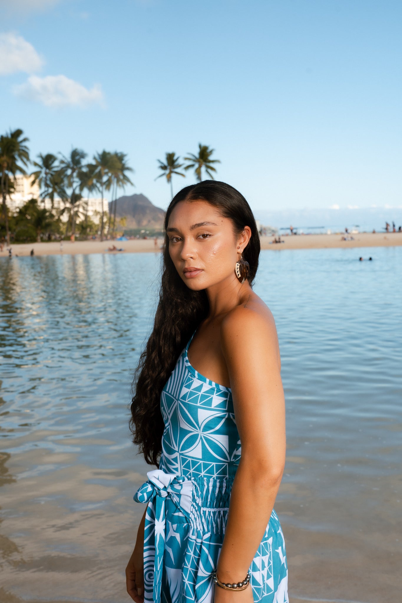 TAPA 3.0 ONE SHOULDER CROP TOP