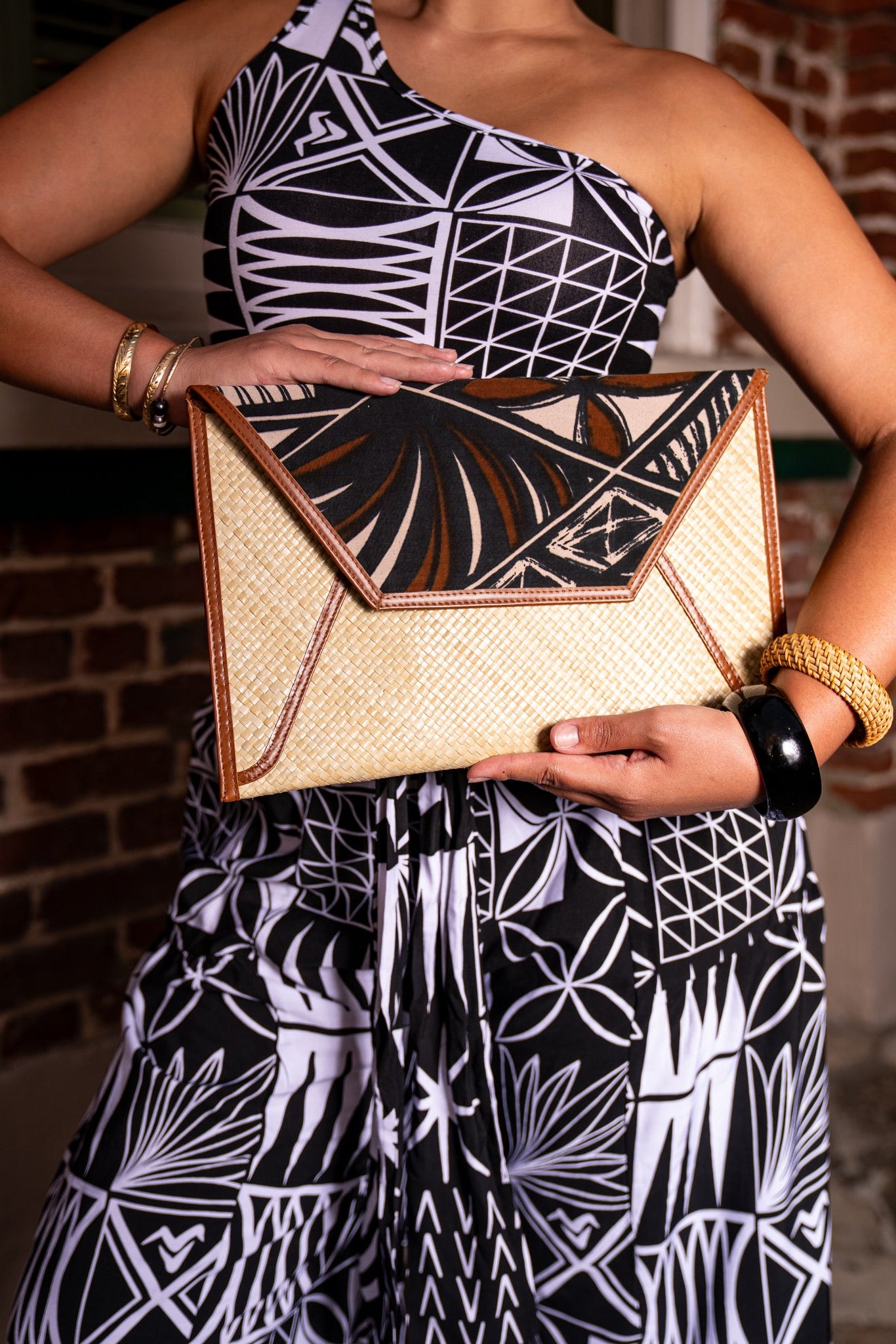 HALA COLLECTION - Taimane Envelope Clutch