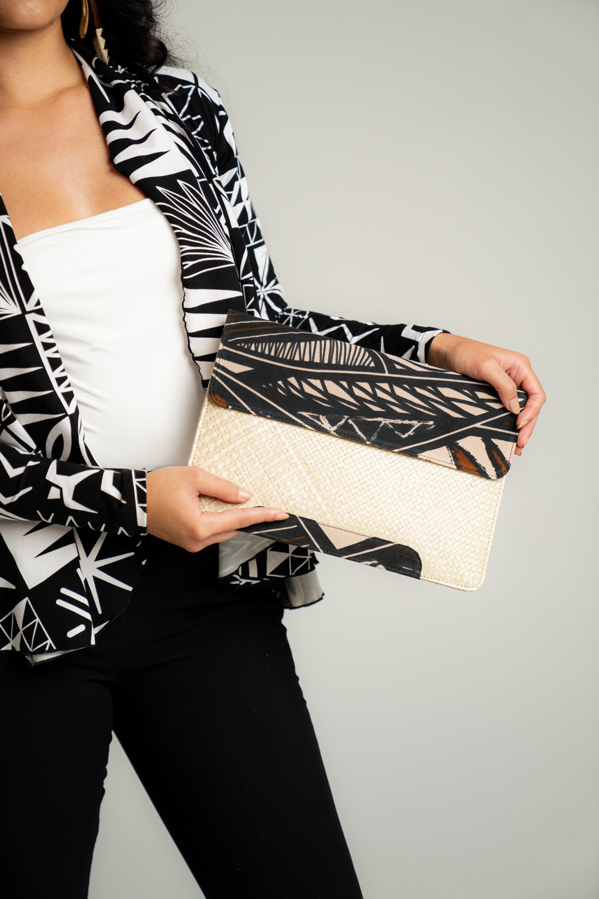 HALA COLLECTION - Henua Flat clutch