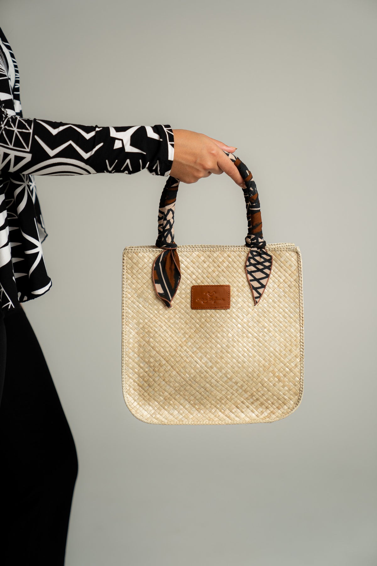 HALA COLLECTION - LEALOFI II (L)