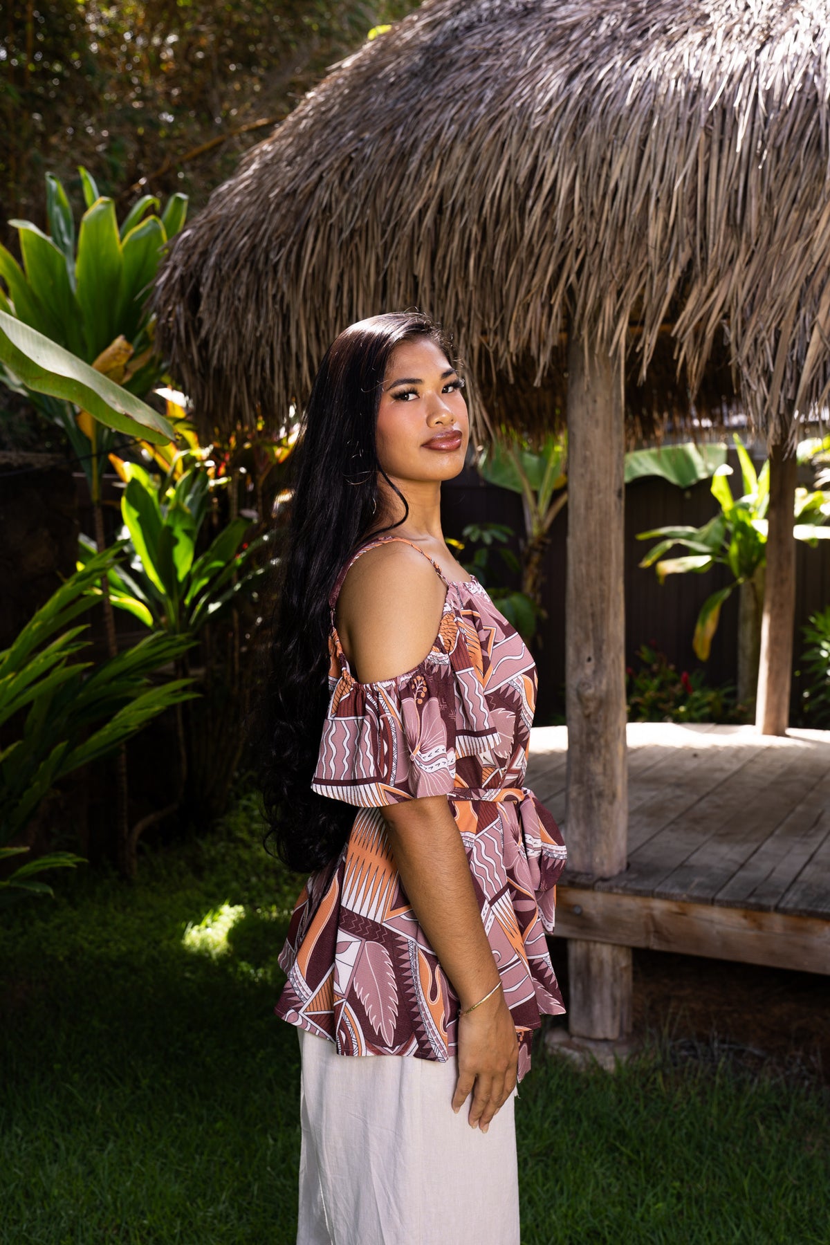 PUA' ĀINA MALIANA TOP