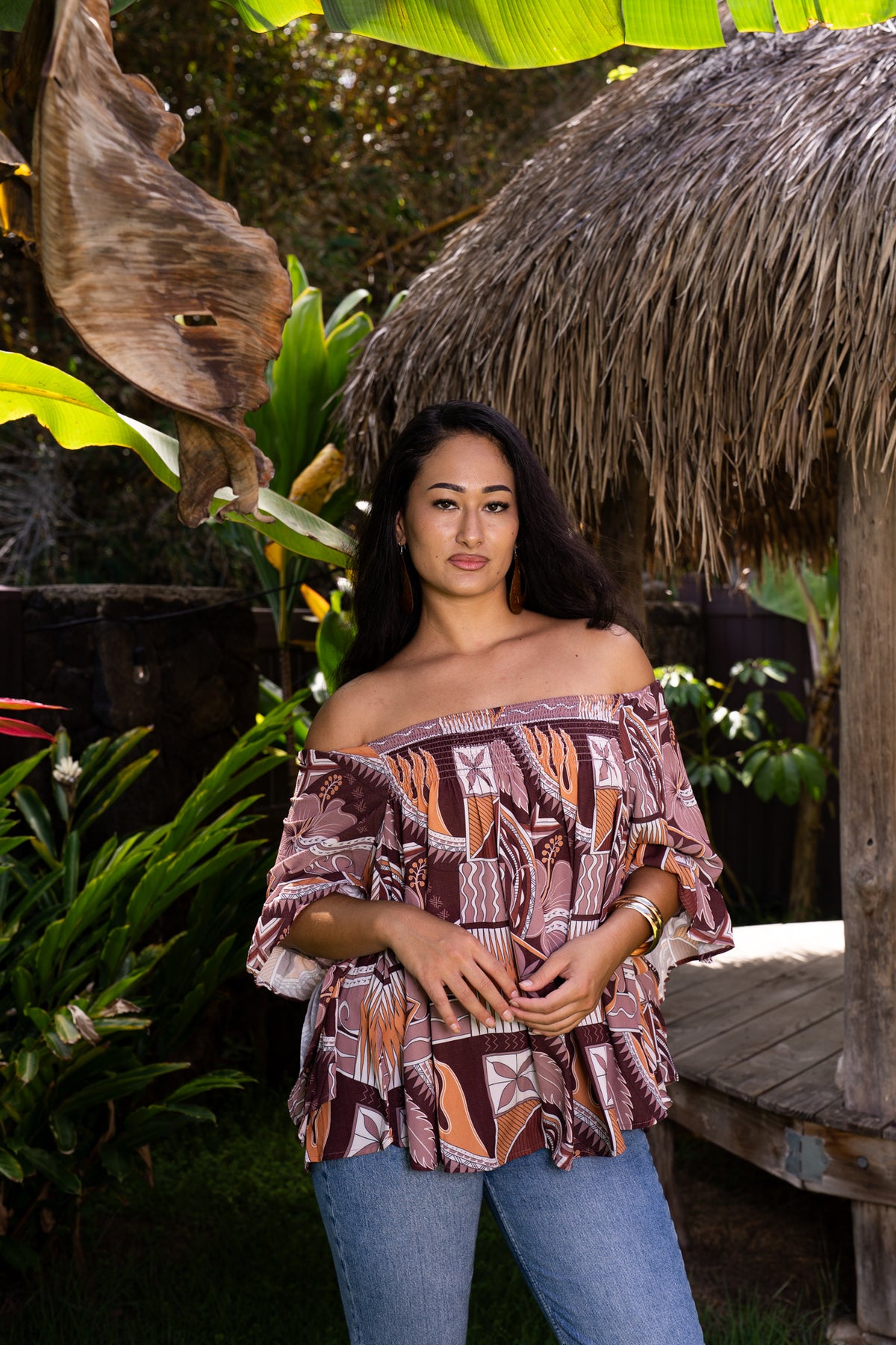 PUA' ĀINA  PETA TOP