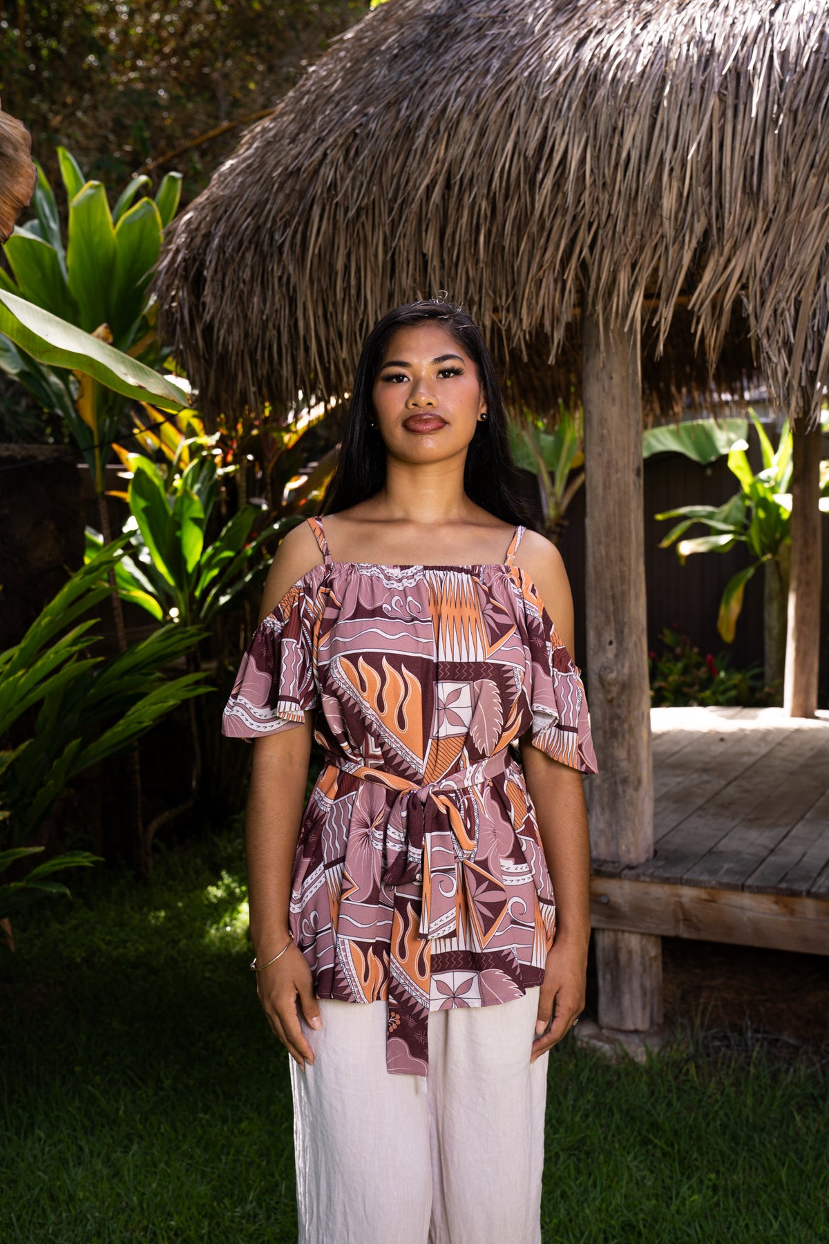 PUA' ĀINA MALIANA TOP