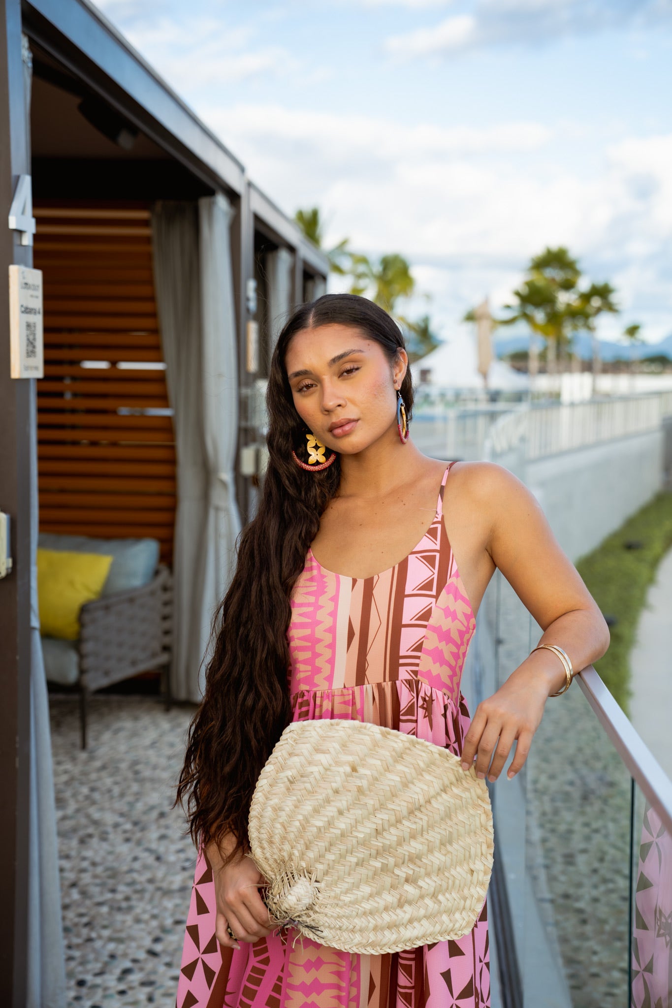 B.FIJI STEFFANY MAXI