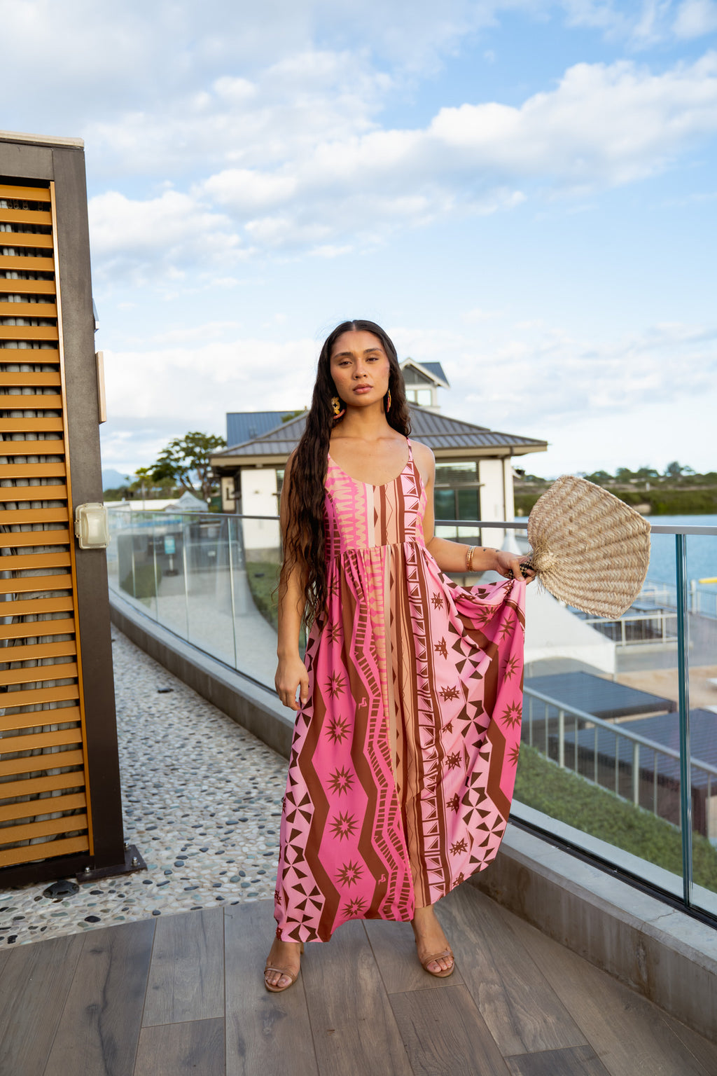 B.FIJI STEFFANY MAXI