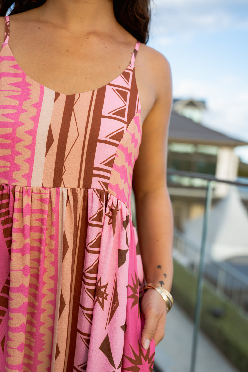 B.FIJI STEFFANY MAXI