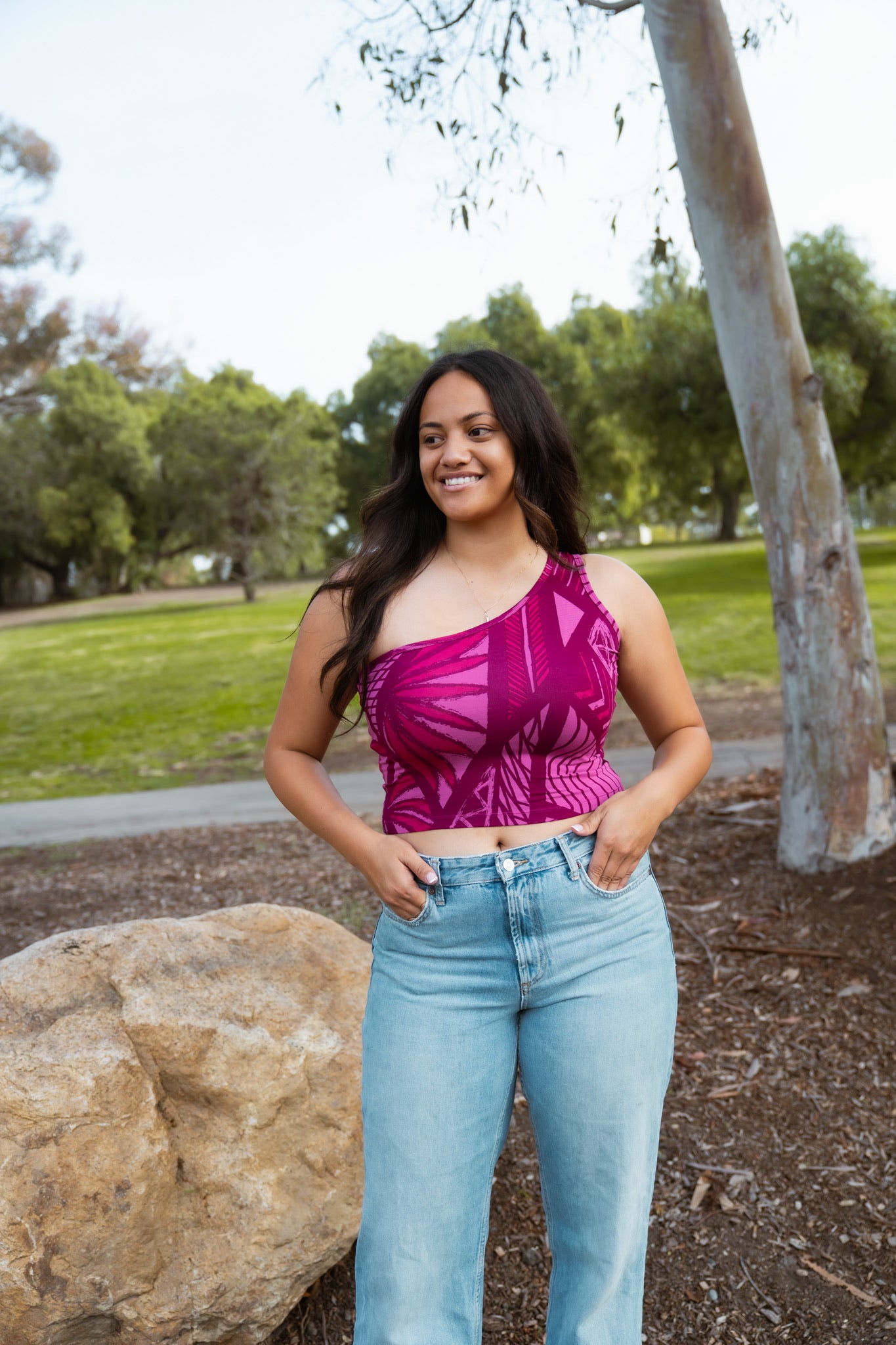 TAPA2.0 ONE SHOULDER CROP TOP