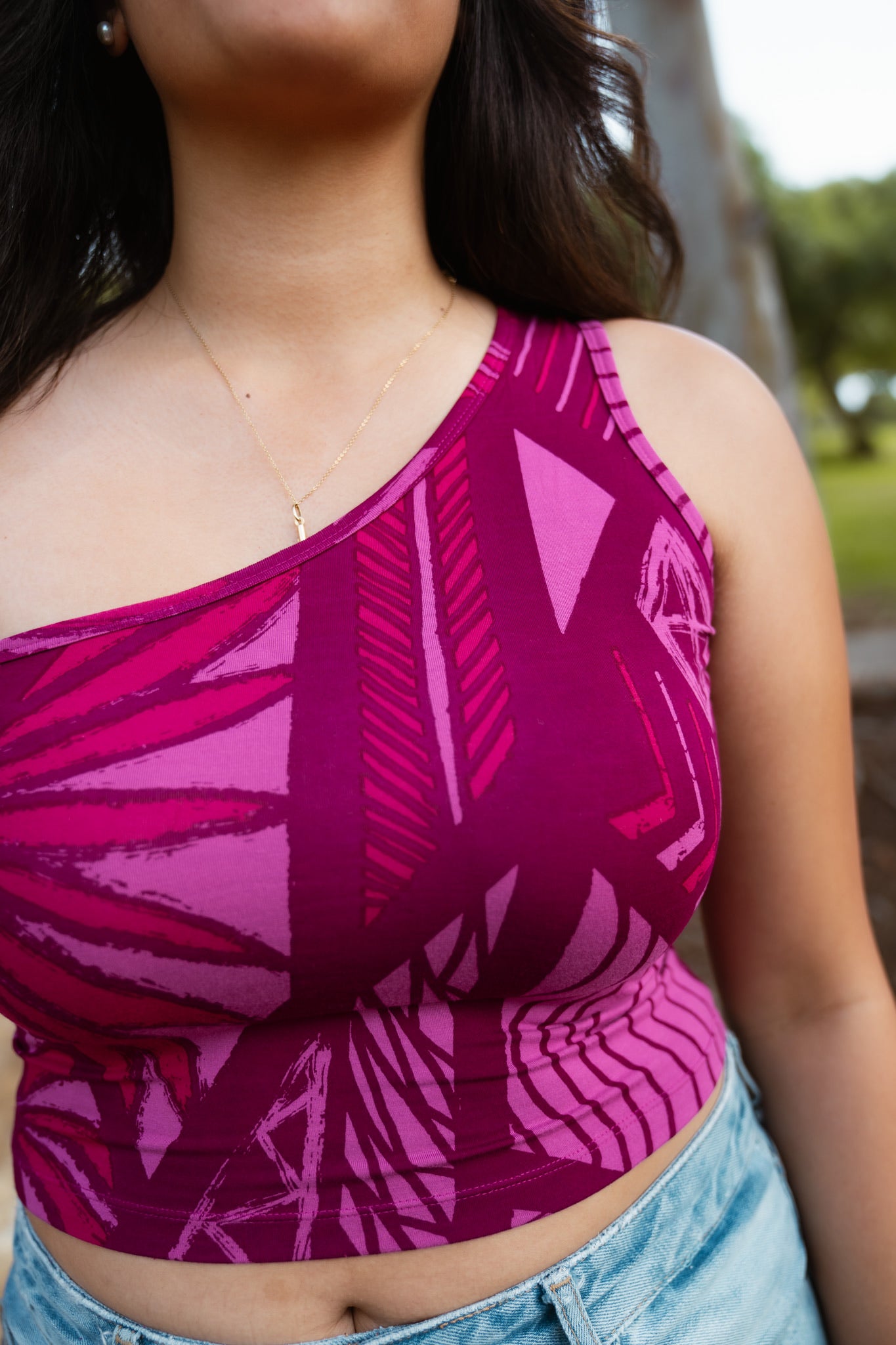 TAPA2.0 ONE SHOULDER CROP TOP