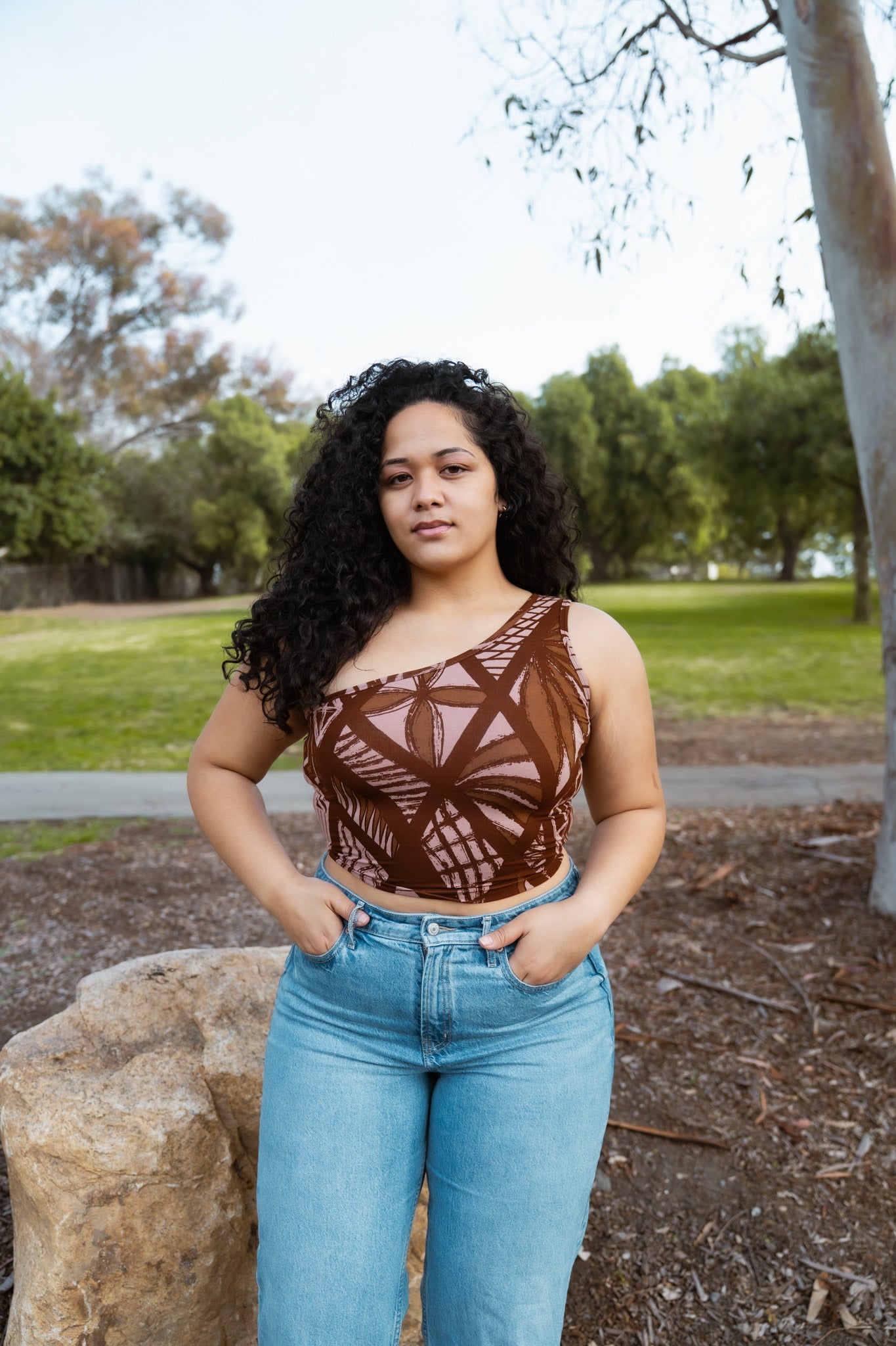 TAPA2.0 ONE SHOULDER CROP TOP