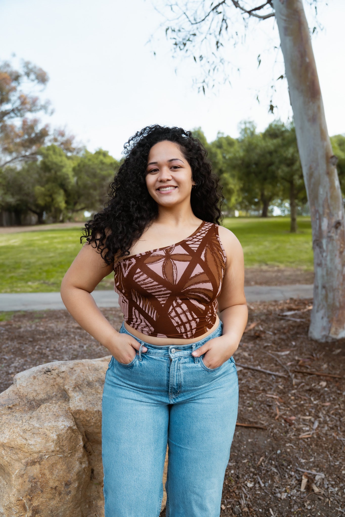 TAPA2.0 ONE SHOULDER CROP TOP