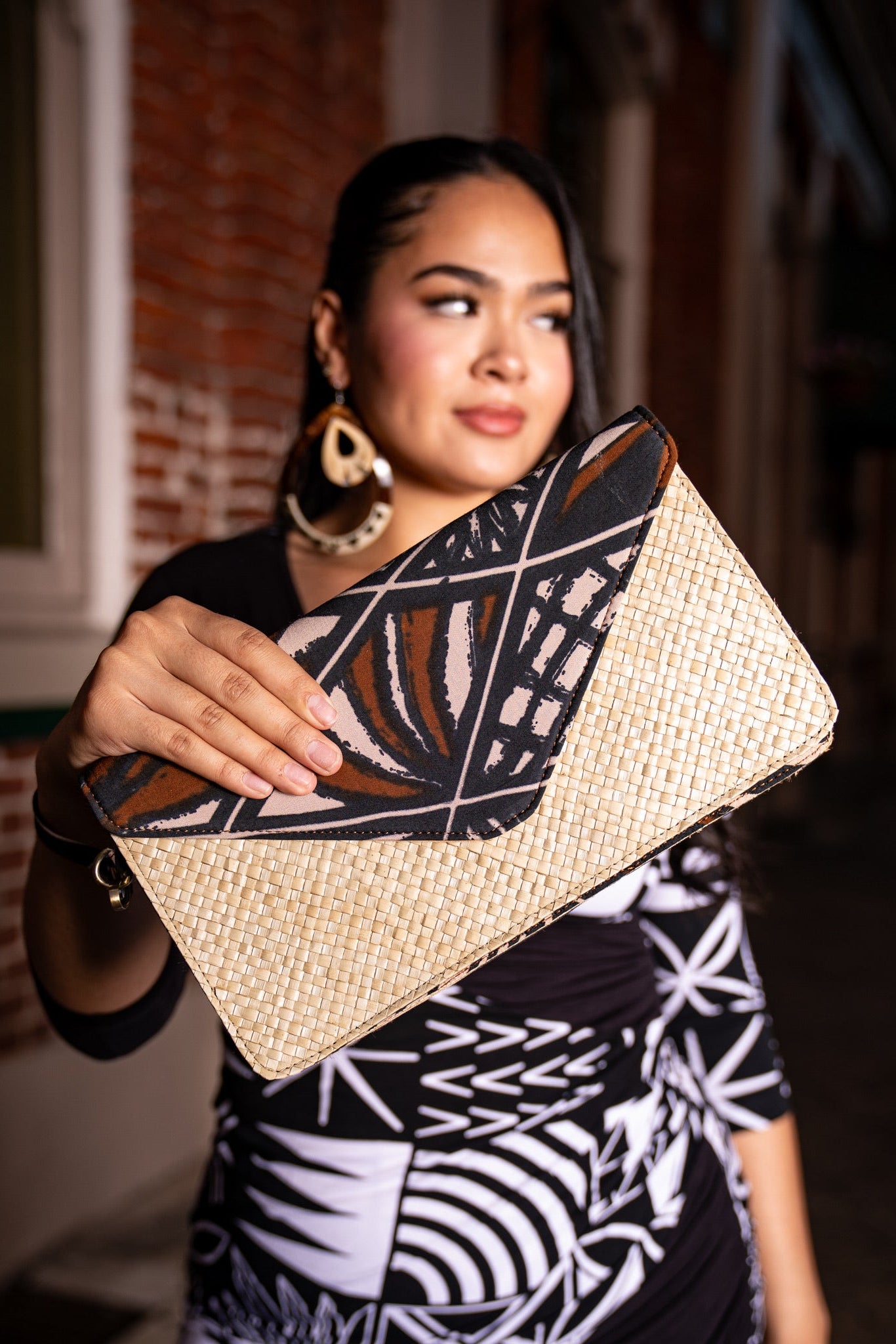 HALA COLLECTION - KAMALANI CLUTCH