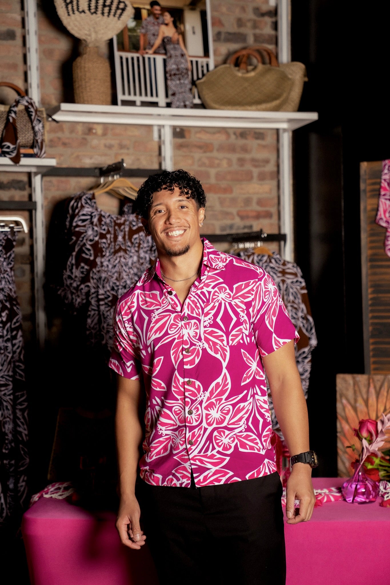 RETRO HIBISCUS ALOHA SHIRT